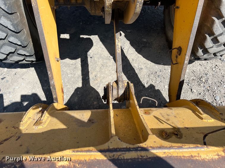 image for item JX9429 2002 John Deere 444H  wheel loader