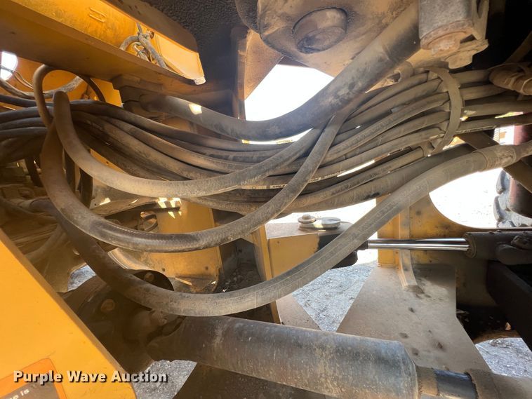 image for item JX9429 2002 John Deere 444H  wheel loader