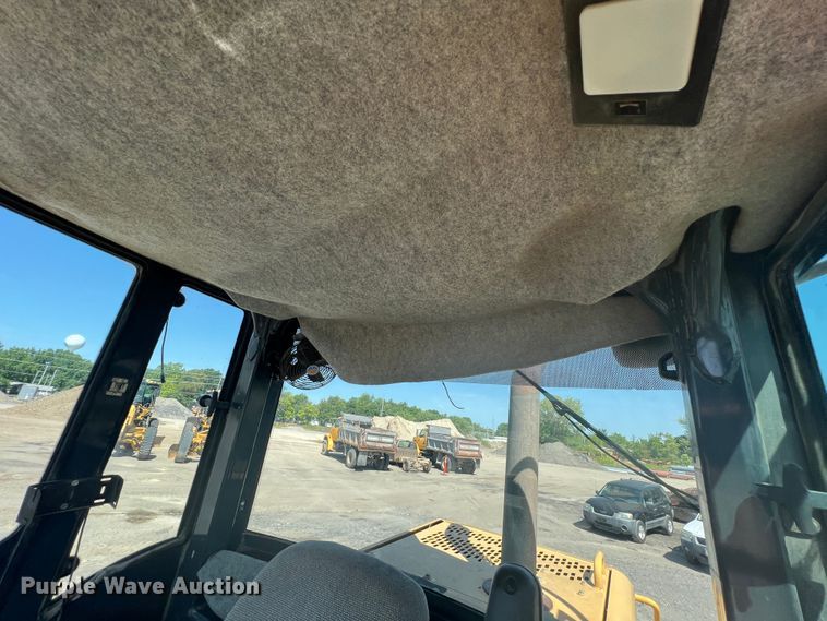 image for item JX9429 2002 John Deere 444H  wheel loader