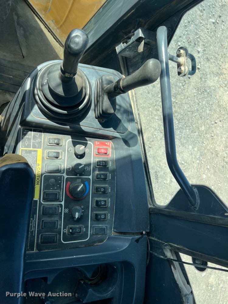 image for item JX9429 2002 John Deere 444H  wheel loader