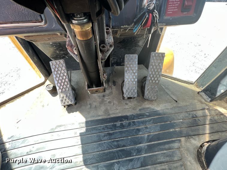 image for item JX9429 2002 John Deere 444H  wheel loader