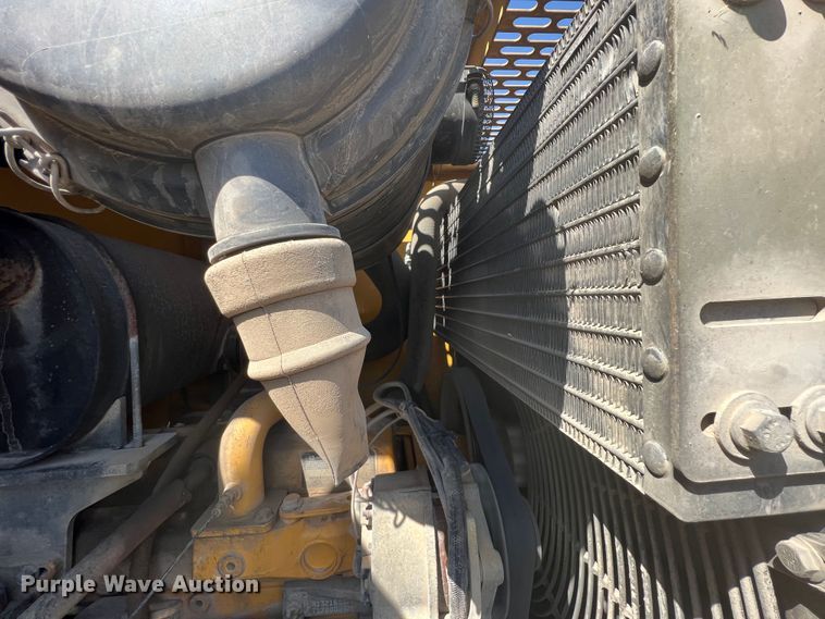 image for item JX9429 2002 John Deere 444H  wheel loader