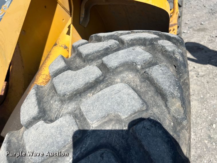image for item JX9429 2002 John Deere 444H  wheel loader