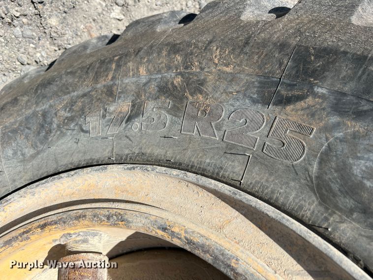 image for item JX9429 2002 John Deere 444H  wheel loader