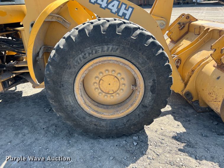 image for item JX9429 2002 John Deere 444H  wheel loader