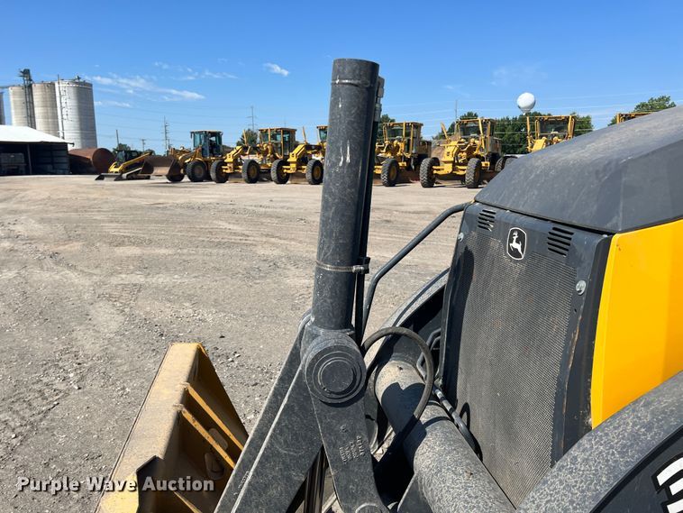 image for item JX9430 2020 John Deere 310L  backhoe