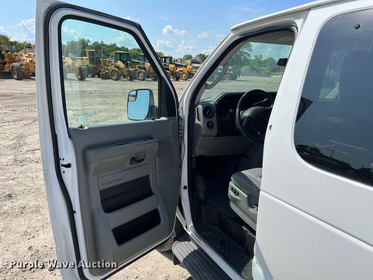 image for item JX9435 2012 Ford E350 Super Duty XLT  van