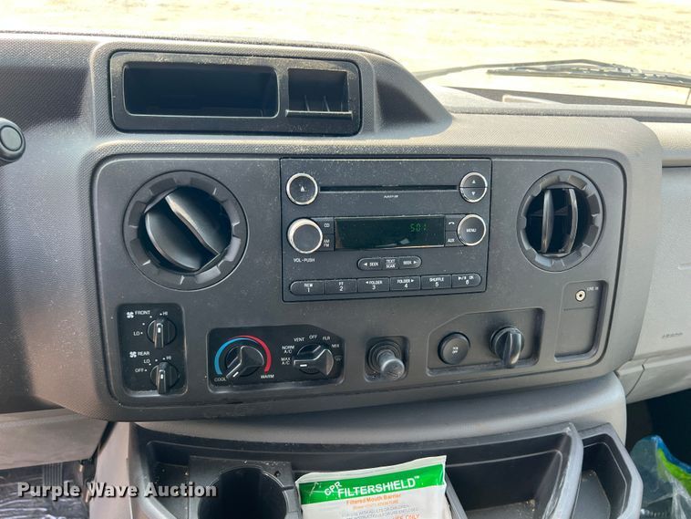 image for item JX9435 2012 Ford E350 Super Duty XLT  van