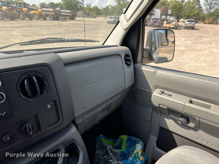 image for item JX9435 2012 Ford E350 Super Duty XLT  van