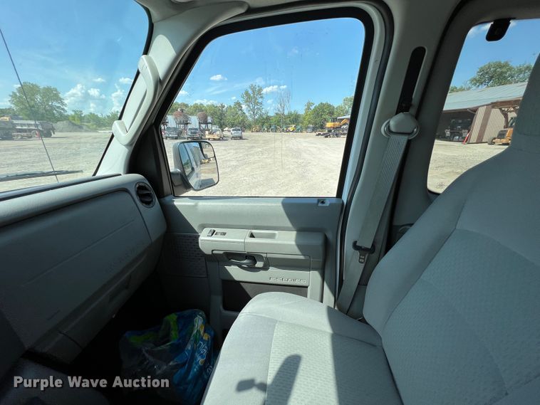 image for item JX9435 2012 Ford E350 Super Duty XLT  van