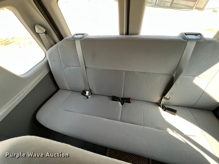 image for item JX9435 2012 Ford E350 Super Duty XLT  van