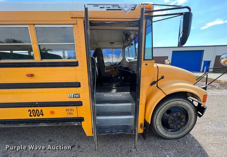 image for item JX9438 2004 International CE200  school bus