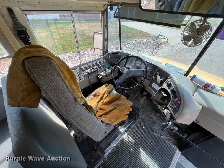 image for item JX9438 2004 International CE200  school bus