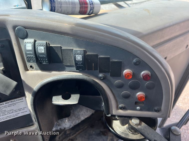 image for item JX9438 2004 International CE200  school bus