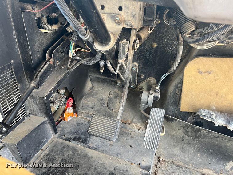 image for item JX9438 2004 International CE200  school bus