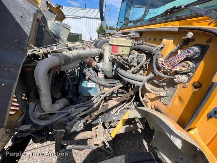 image for item JX9438 2004 International CE200  school bus