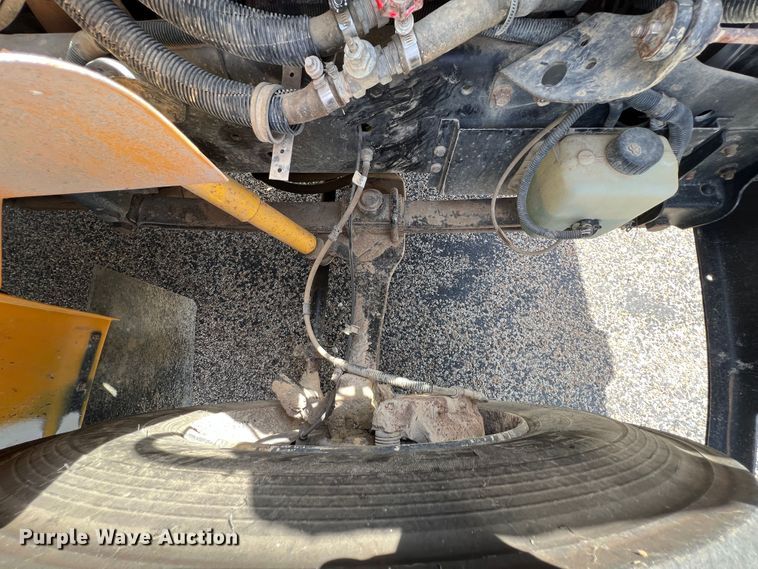 image for item JX9438 2004 International CE200  school bus