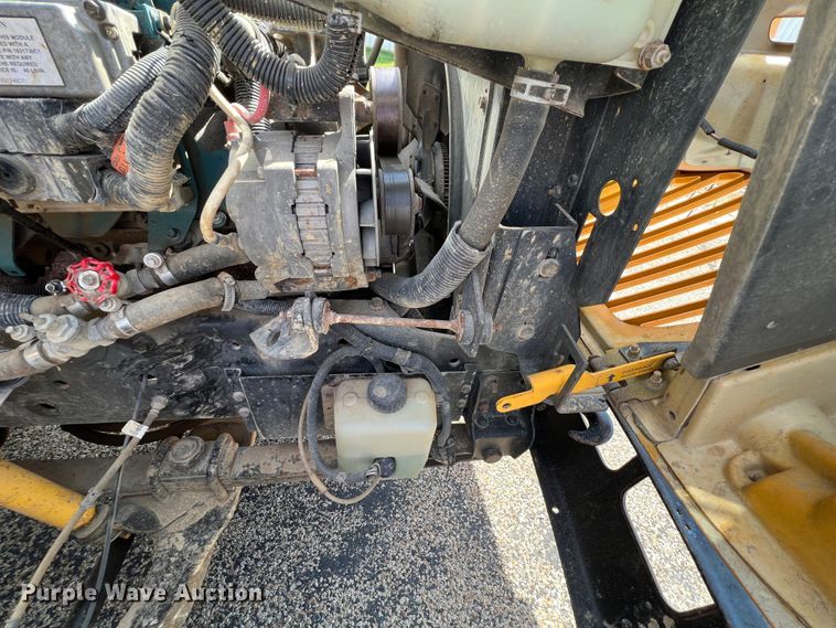 image for item JX9438 2004 International CE200  school bus