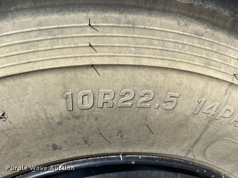 image for item JX9438 2004 International CE200  school bus