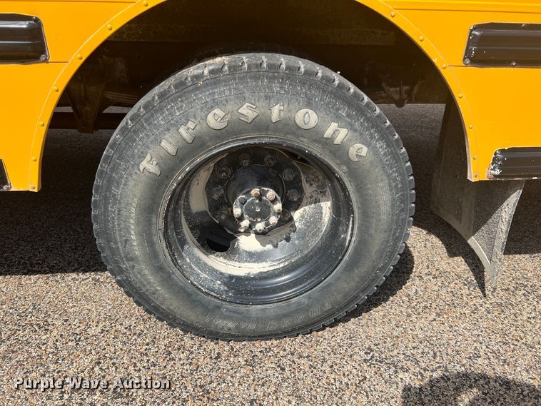 image for item JX9438 2004 International CE200  school bus