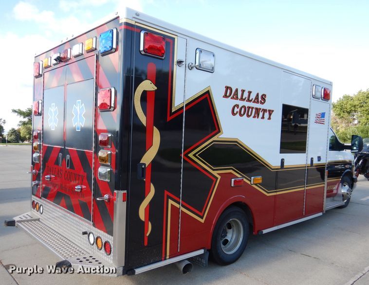 image for item KP9470 2015 Chevrolet Express G4500  ambulance