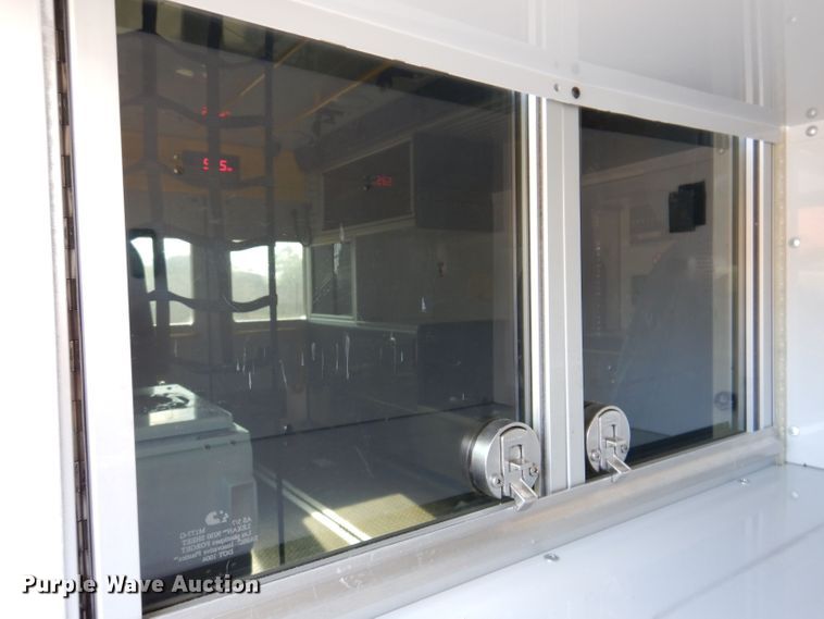 image for item KP9470 2015 Chevrolet Express G4500  ambulance