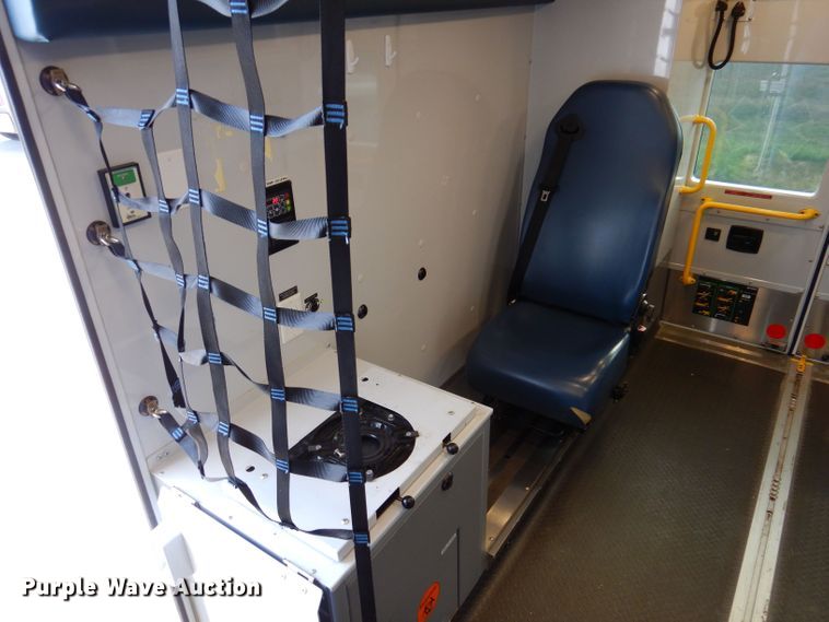 image for item KP9470 2015 Chevrolet Express G4500  ambulance