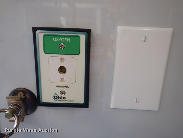 image for item KP9470 2015 Chevrolet Express G4500  ambulance