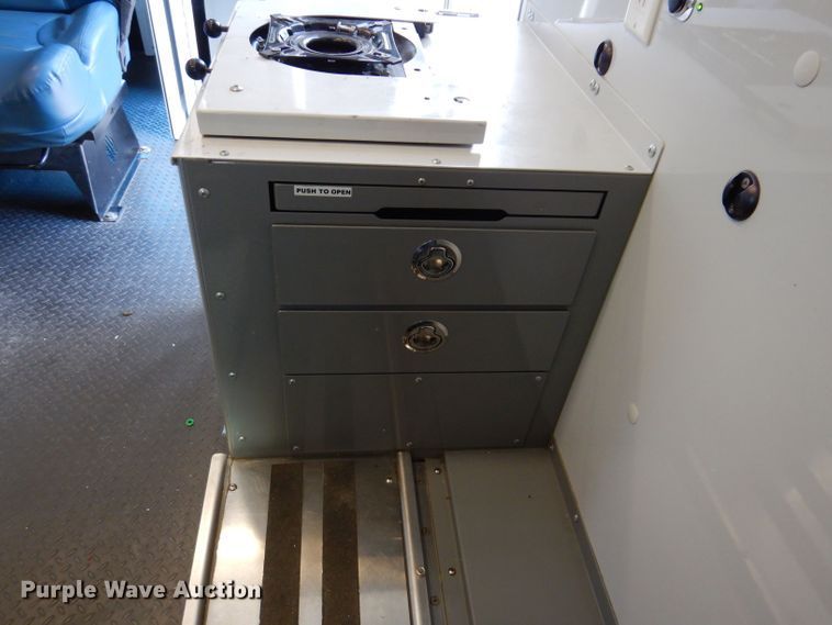 image for item KP9470 2015 Chevrolet Express G4500  ambulance