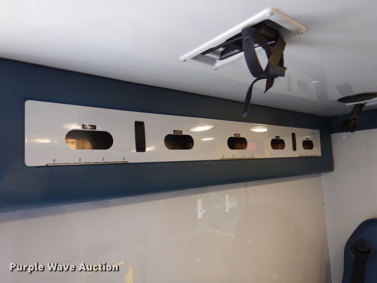 image for item KP9470 2015 Chevrolet Express G4500  ambulance