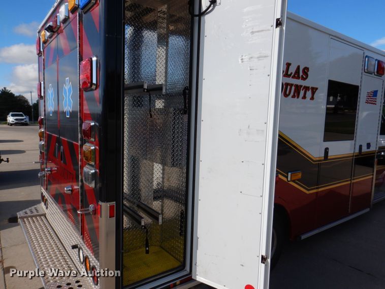 image for item KP9470 2015 Chevrolet Express G4500  ambulance