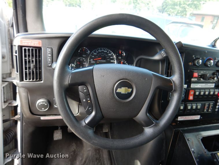 image for item KP9470 2015 Chevrolet Express G4500  ambulance