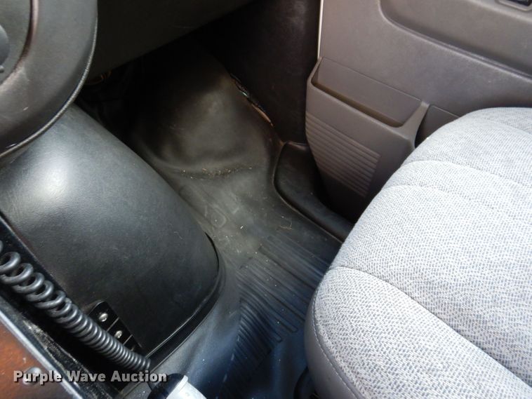 image for item KP9470 2015 Chevrolet Express G4500  ambulance