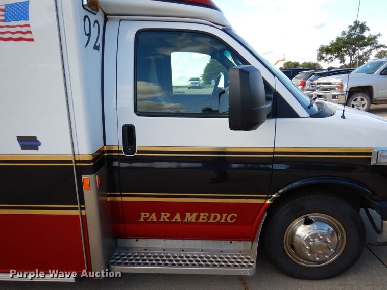 image for item KP9470 2015 Chevrolet Express G4500  ambulance