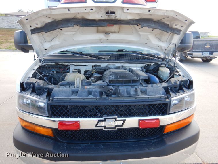 image for item KP9470 2015 Chevrolet Express G4500  ambulance