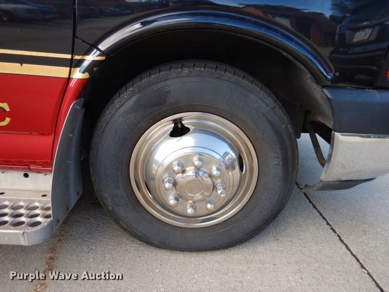 image for item KP9470 2015 Chevrolet Express G4500  ambulance