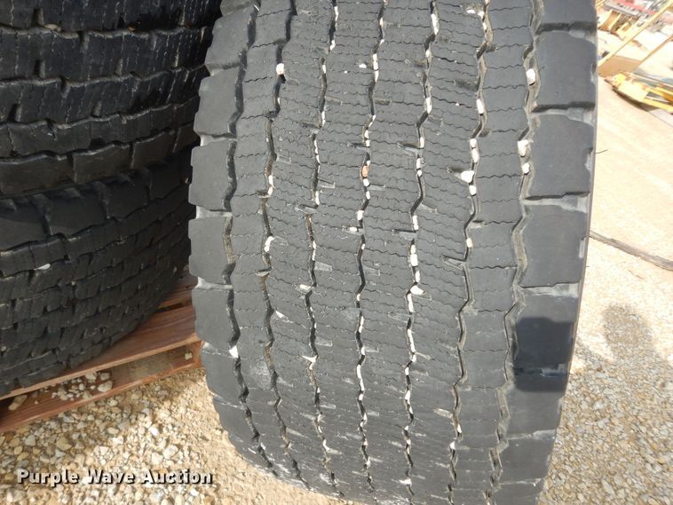 image for item KS9781 (5) tires