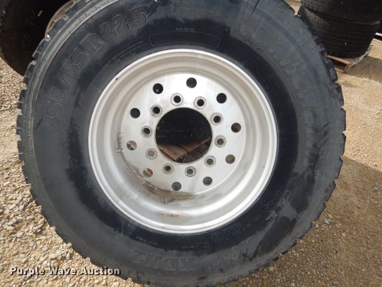 image for item KS9781 (5) tires