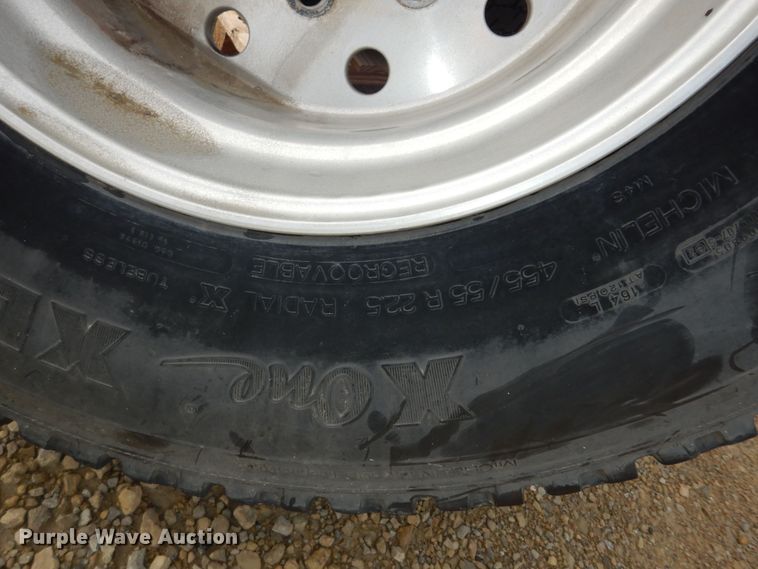 image for item KS9781 (5) tires