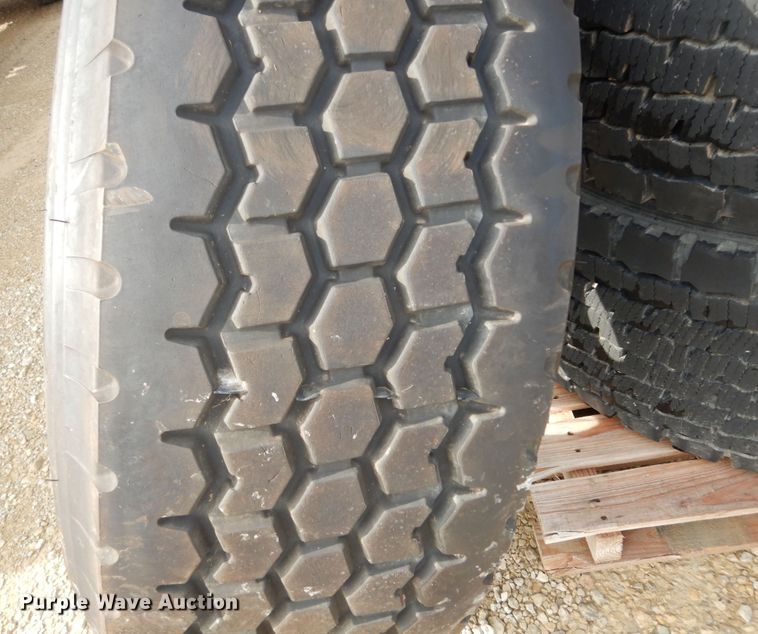 image for item KS9781 (5) tires