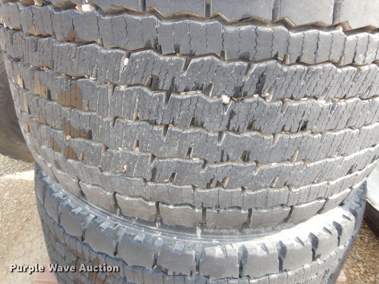 image for item KS9781 (5) tires