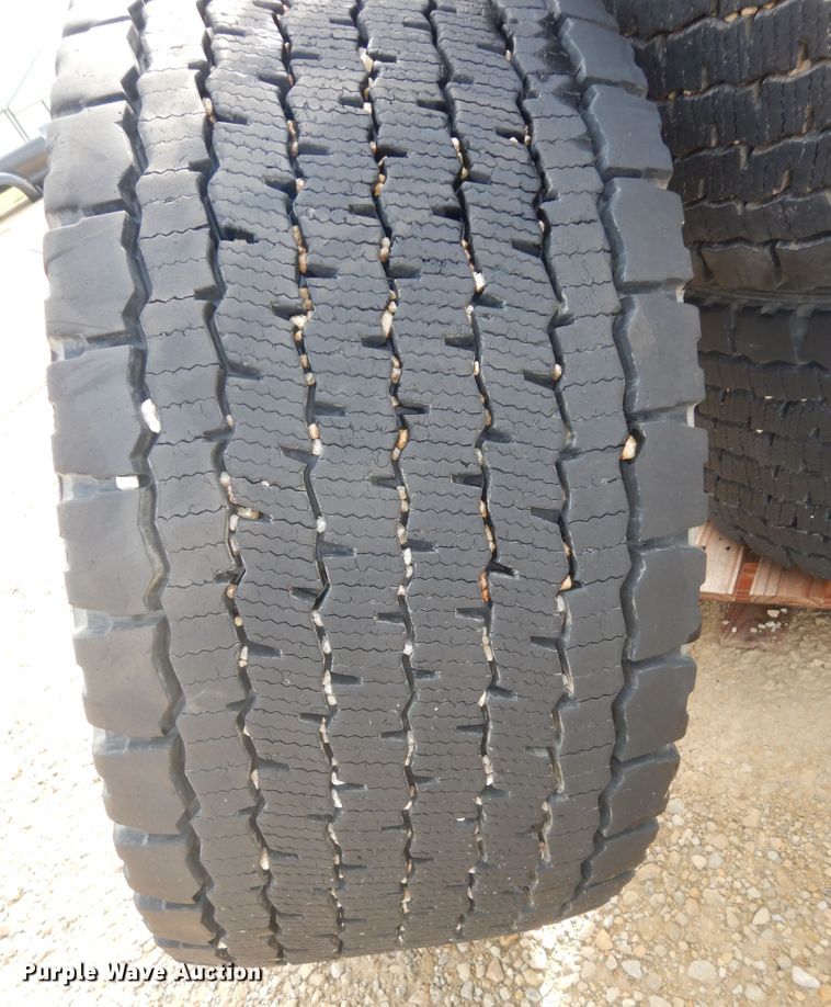 image for item KS9781 (5) tires