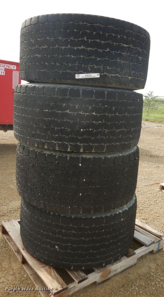 image for item KS9782 (4) 455/55R22.5 tires