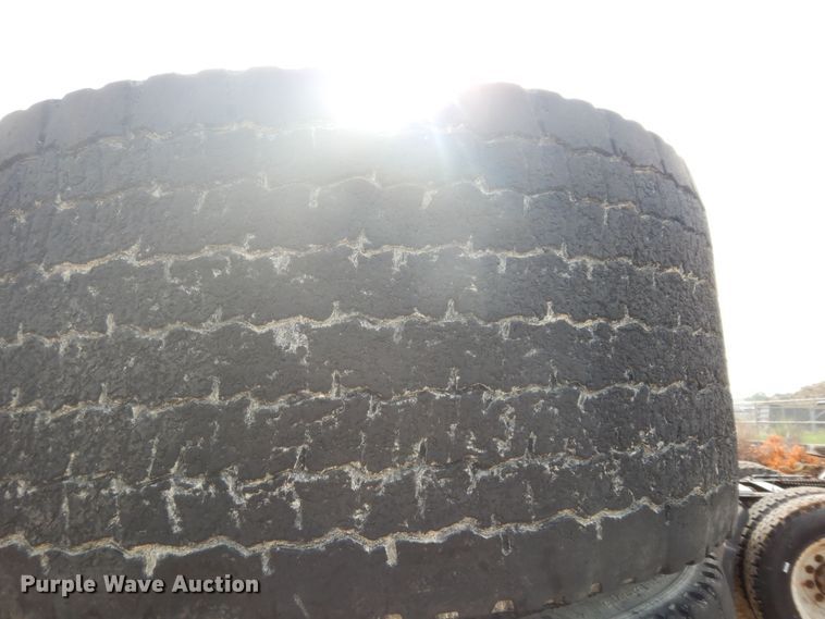 image for item KS9782 (4) 455/55R22.5 tires