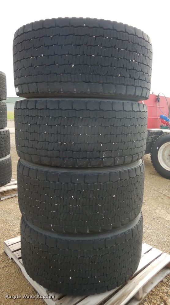 image for item KS9783 (4) 455/55R22.5 tires