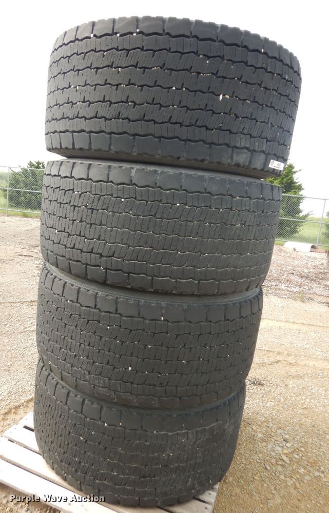 image for item KS9783 (4) 455/55R22.5 tires
