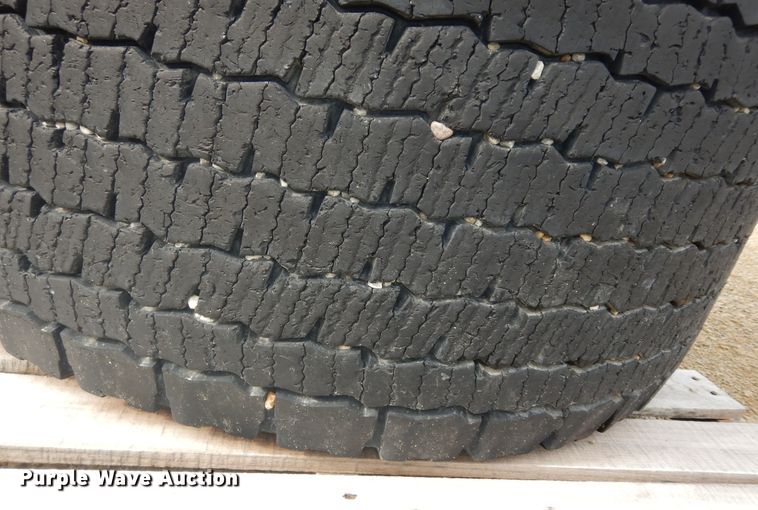 image for item KS9783 (4) 455/55R22.5 tires