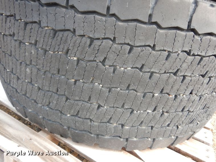 image for item KS9783 (4) 455/55R22.5 tires