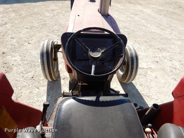 image for item LB9866 1991 Case IH 595  tractor