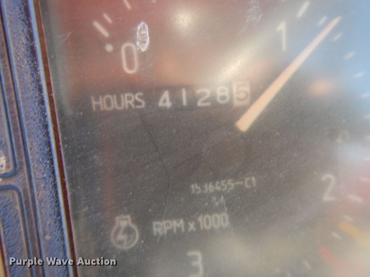 image for item LB9866 1991 Case IH 595  tractor